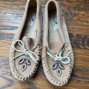 Manitobah Kayak Suede Moccasin Shoes Womens Sz 10 Brown Slip-On Comfort Loafers